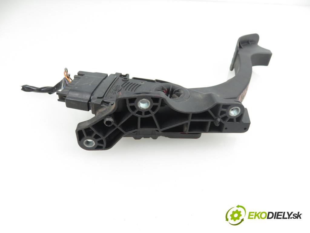 FORD MONDEO IV Turnier (BA7) KOMBI 2009 103,00 2.0 TDCi - QXBA 1997,00 Potenciometer plynu 6G929F836RC (Potenciometer plynového pedálu)