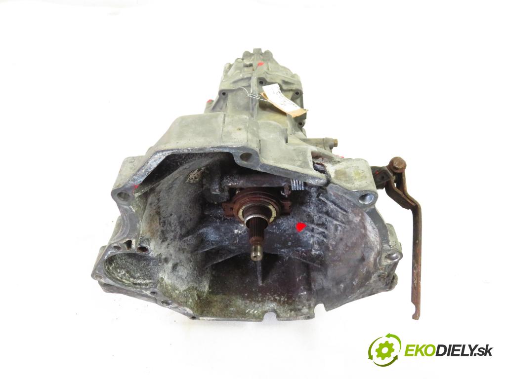 AUDI 80 (81, 85, B2) SEDAN 1982 1588,00 Kompletne skrzynie 1588,00 Prevodovka MANUALNA 1T; 014301103E