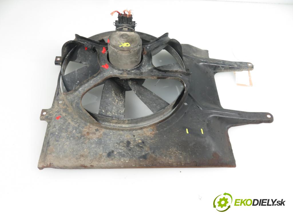VW PASSAT B3/B4 Variant (3A5, 35I) KOMBI 1994 1896,00 Wentylatory 1896,00 Ventilátor chladič vody 3A0959455H;3A0121207C