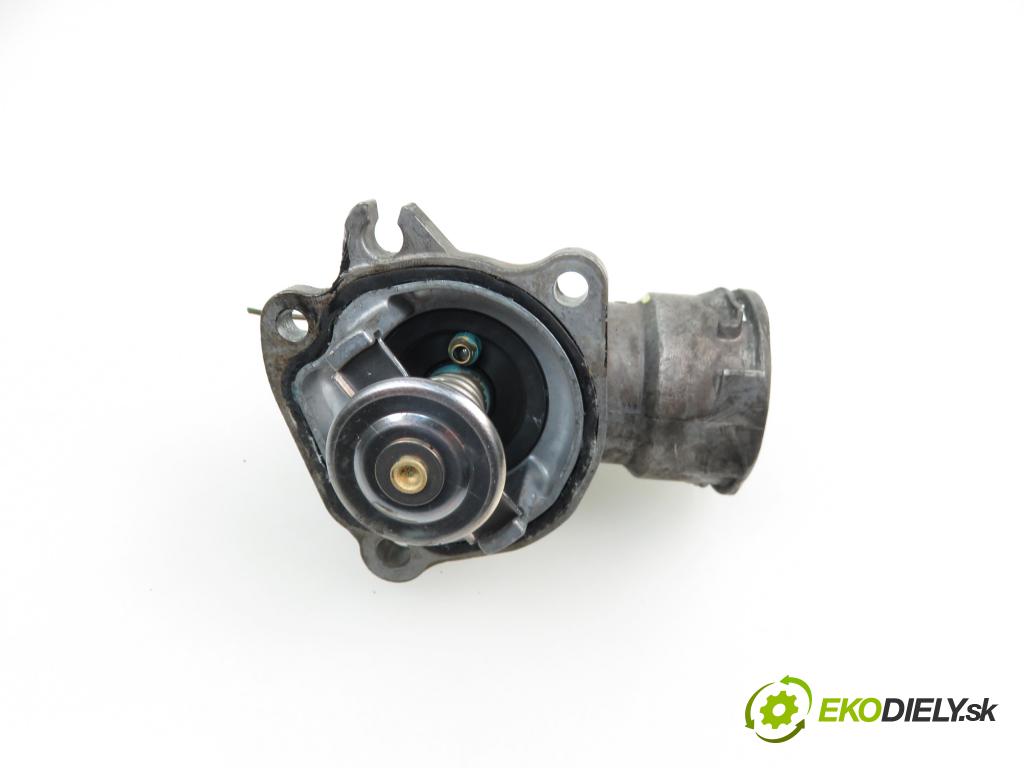 MERCEDES-BENZ KLASA E (W212) SEDAN 2009 2987,00 Obudowy termostatów 2987,00 obal termostatu A6422001615 (Termostaty)