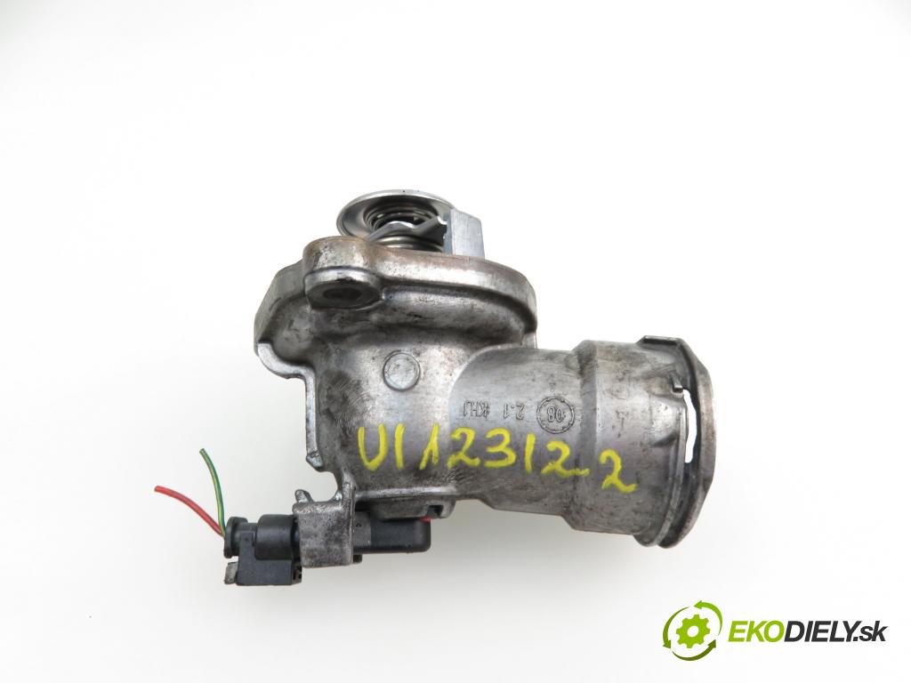 MERCEDES-BENZ KLASA E (W212) SEDAN 2009 2987,00 Obudowy termostatów 2987,00 obal termostatu A6422001615 (Termostaty)