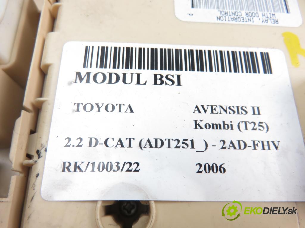 TOYOTA AVENSIS Kombi (_T25_) KOMBI 2006 2231,00 Skrzynki bezpieczników 2231,00 MODUL BSI 82641CA030