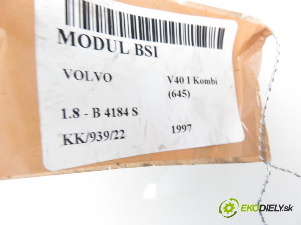 VOLVO V40 Kombi (645) KOMBI 1997 1731,00 Skrzynki bezpieczników 1731,00 MODUL BSI 30807050;30807016