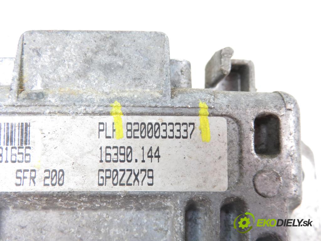RENAULT CLIO II (BB_, CB_) HB 1998 1149,00 Sterowniki silnika 1149,00 Riadiaca jednotka Motor 7700868294;8200031656;8200033337