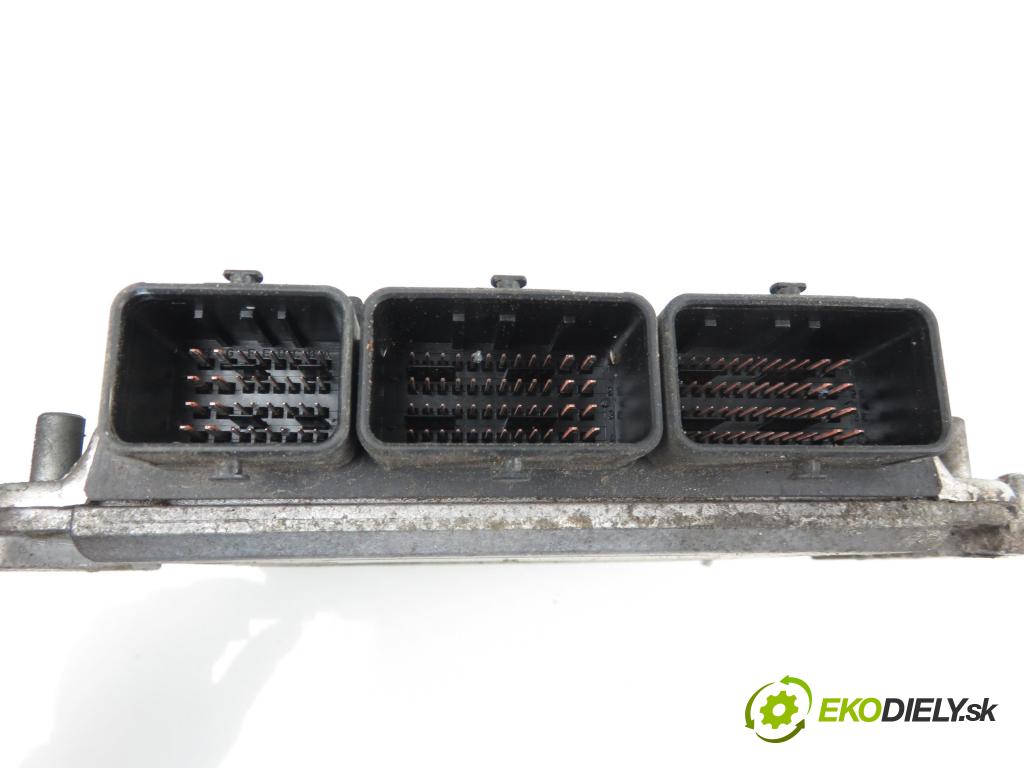 RENAULT SCENIC I (JA0/1_) CROSSOVER 2002 1870,00 Sterowniki silnika 1870,00 Riadiaca jednotka Motor 0281010980;8200197968