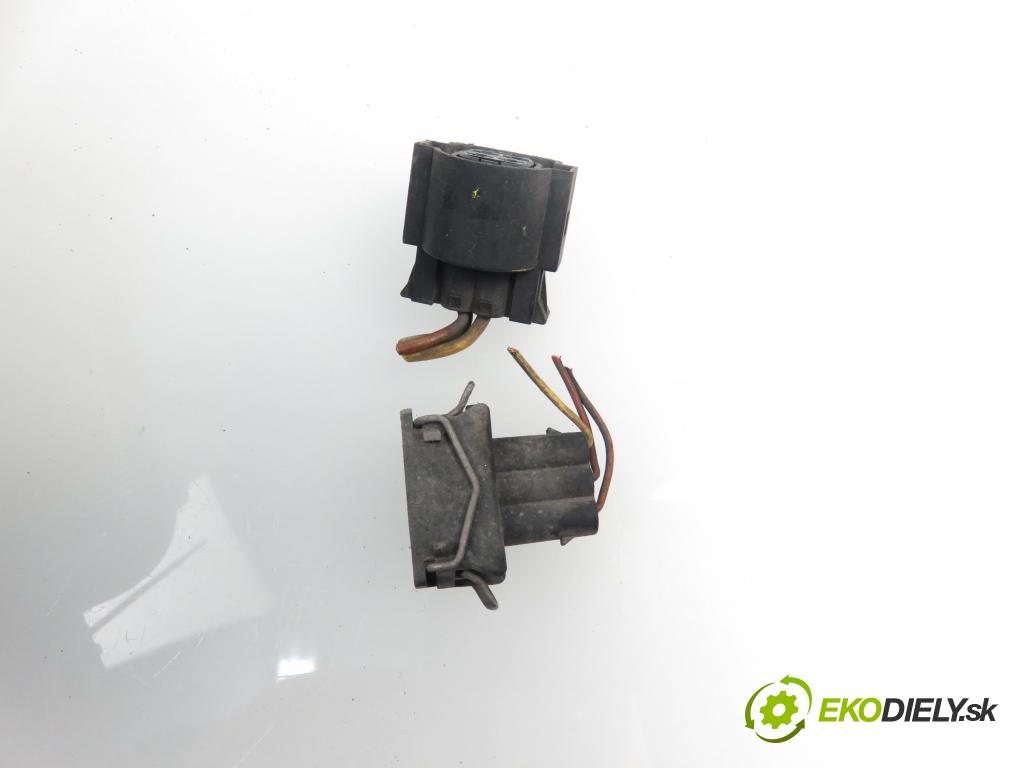 VW PASSAT B3/B4 Variant (3A5, 35I) KOMBI 1994 1896,00 Lampy przednie 1896,00 Svetlo PP 14197000R01