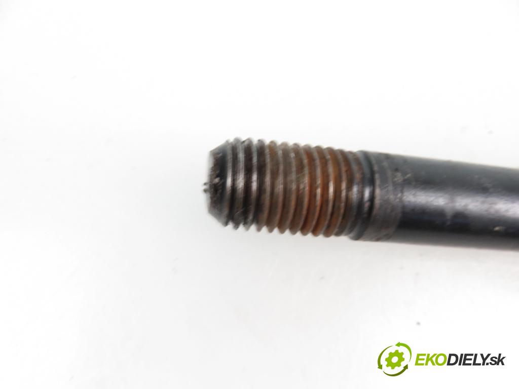 RENAULT LAGUNA II (BG0/1_) LIFTBACK 2001 1598,00 Kompletne haki holownicze (belka + kula) 1598,00 Hák / ucho ťažné