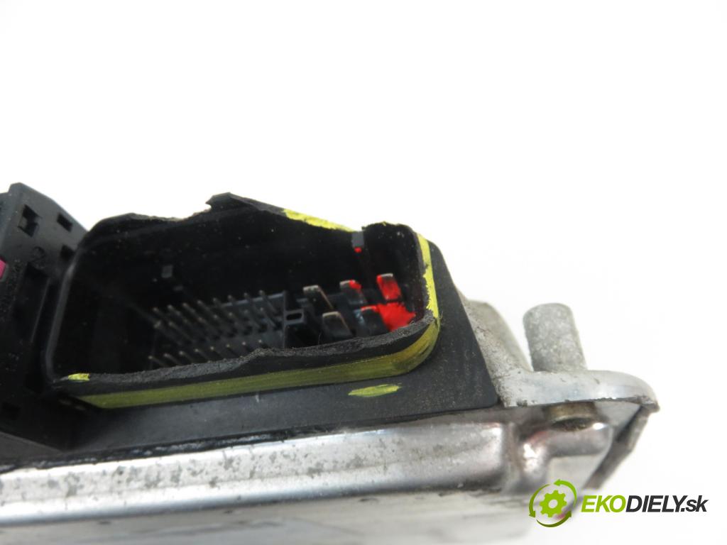 SEAT LEON (1M1) HB 2001 1781,00 Sterowniki silnika 1781,00 Riadiaca jednotka Motor 0261206866;06A906032DE