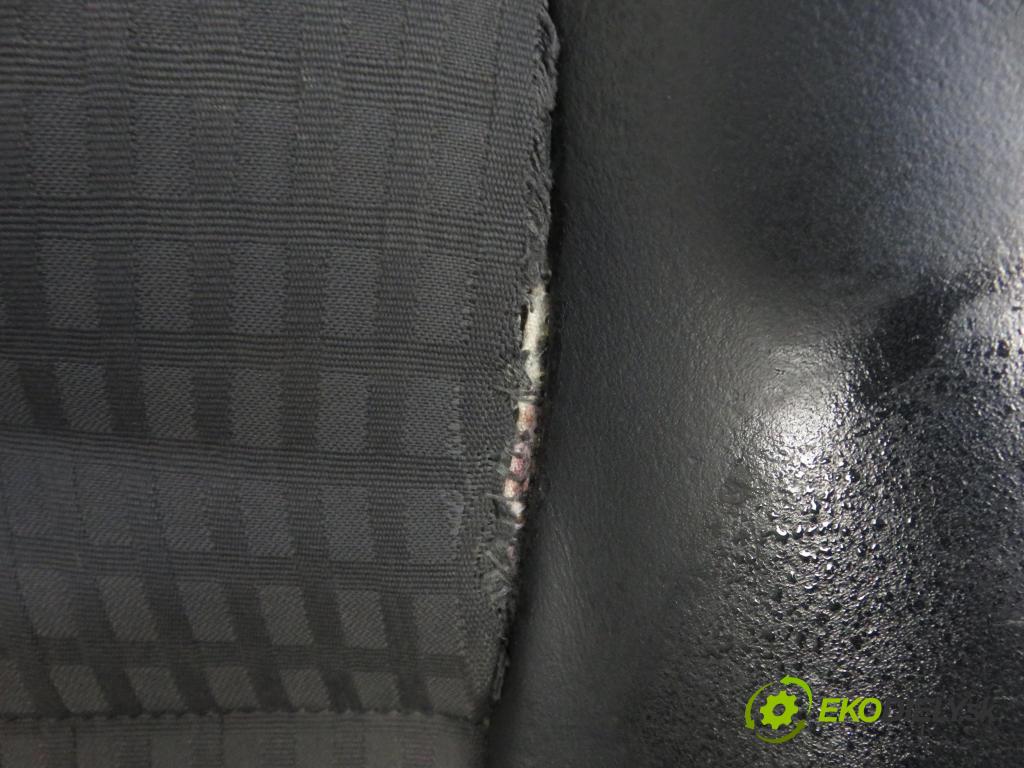 VW PASSAT B5.5 (3B3) SEDAN 2001 1896,00 Fotele, kanapy 1896,00 Sedadlá, sedačky