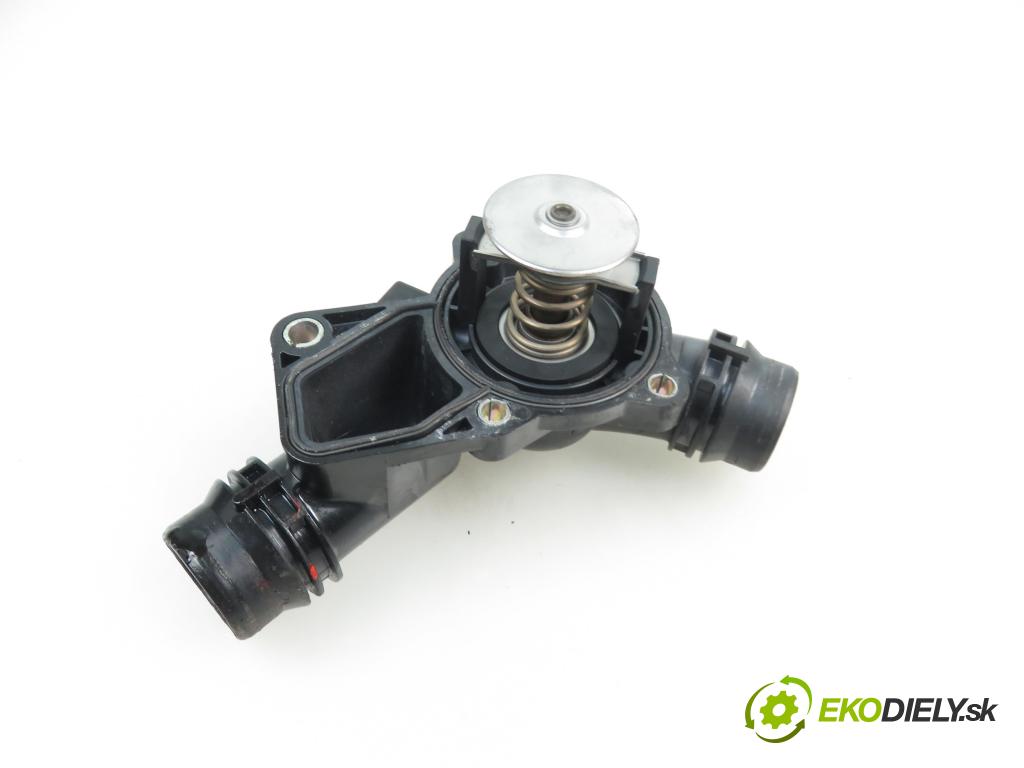 BMW X5 (E53) SUV 2001 2979,00 Obudowy termostatów 2979,00 obal termostatu  (Termostaty)