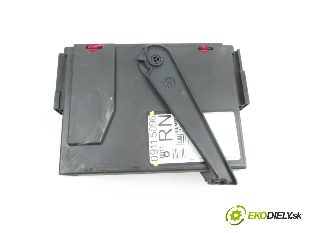 OPEL CORSA C (X01) HB 2001 973,00 Moduły komfortu 973,00 MODUL komfortu 09115096