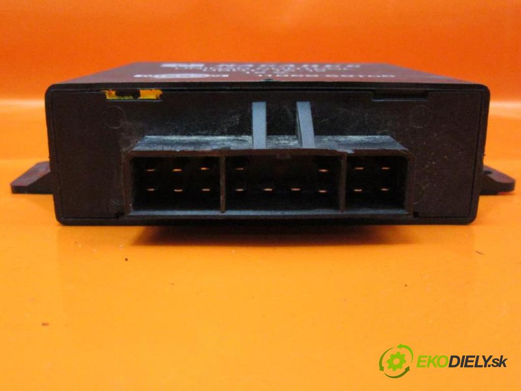 NISSAN CABSTAR (F23) 2 úchyty konektor