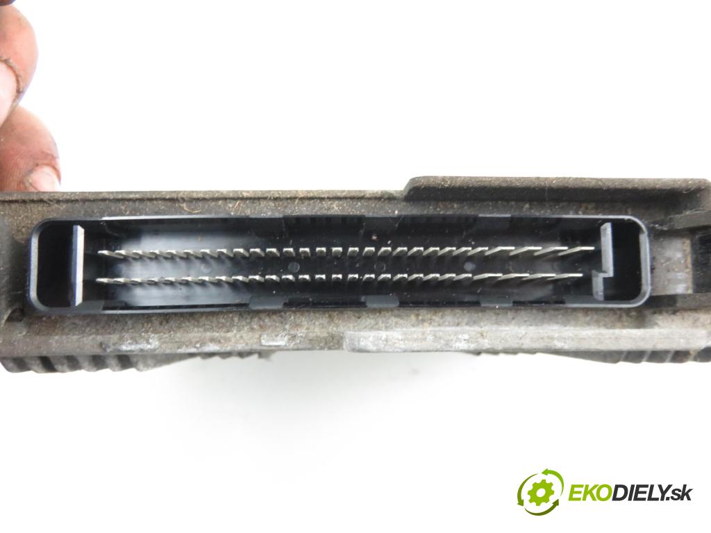 RENAULT CLIO II (BB_, CB_) HB 1998 1390,00 Sterowniki silnika 1390,00 Riadiaca jednotka Motor S115301100C;HOM7700108814;7700110258