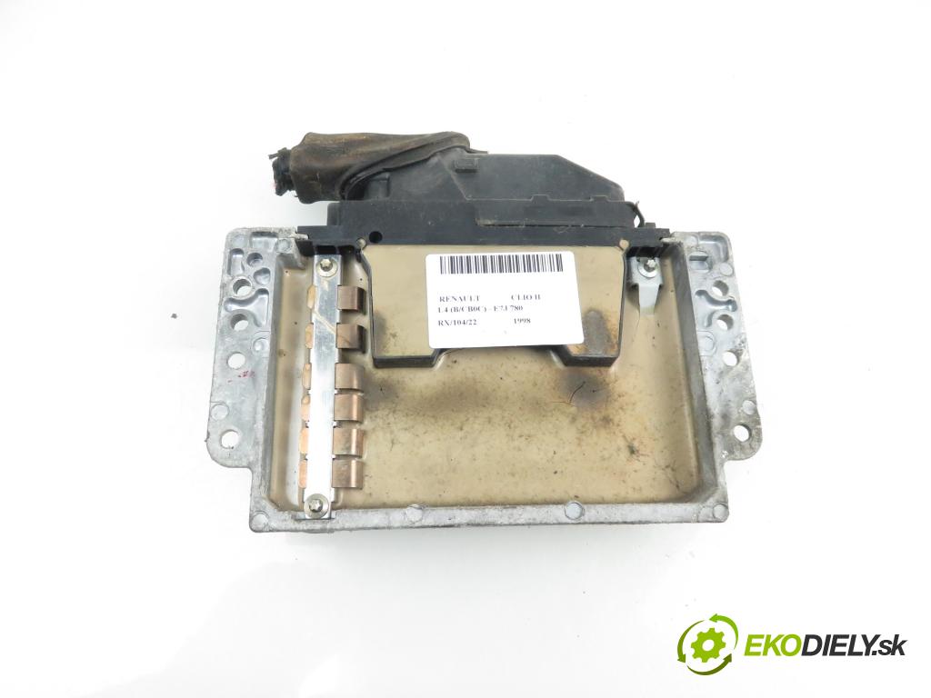 RENAULT CLIO II (BB_, CB_) HB 1998 1390,00 Sterowniki silnika 1390,00 Riadiaca jednotka Motor S115301100C;HOM7700108814;7700110258