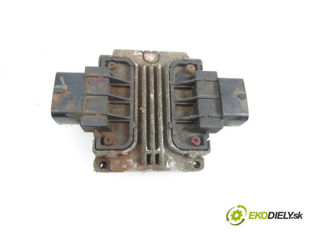 CHEVROLET EQUINOX SUV 2005 3350,00 Sterowniki skrzyni 3350,00 Riadiaca jednotka prevodovky 24230618;8950355A220;24229178