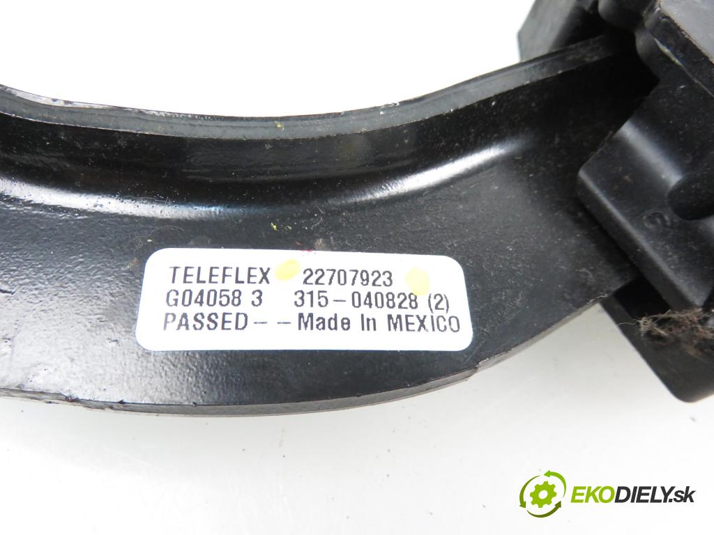 CHEVROLET EQUINOX SUV 2005 3350,00 Pozostałe 3350,00 Potenciometer plynového pedálu 22707923 (Pedále)