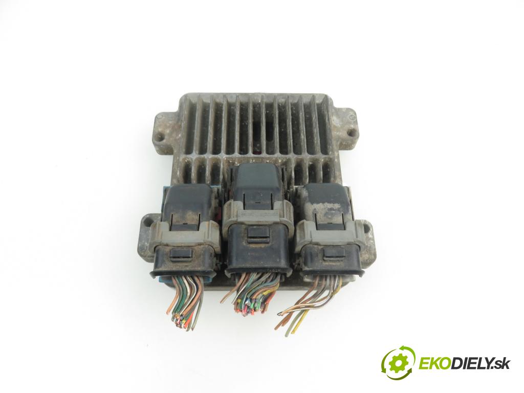 CHEVROLET EQUINOX SUV 2005 3350,00 Sterowniki silnika 3350,00 Riadiaca jednotka Motor 12591856;12581598