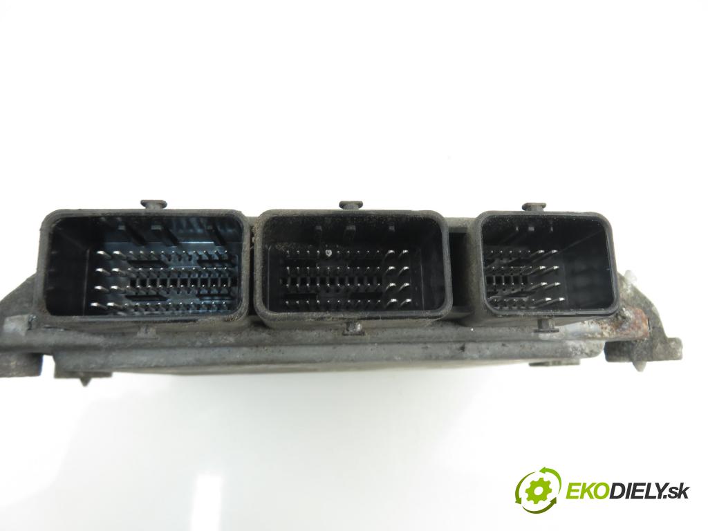 FORD FOCUS II Turnier (DA_, FFS, DS) KOMBI 2005 1753,00 Sterowniki silnika 1753,00 Riadiaca jednotka Motor 4M5112A650JK;5WS40303JT