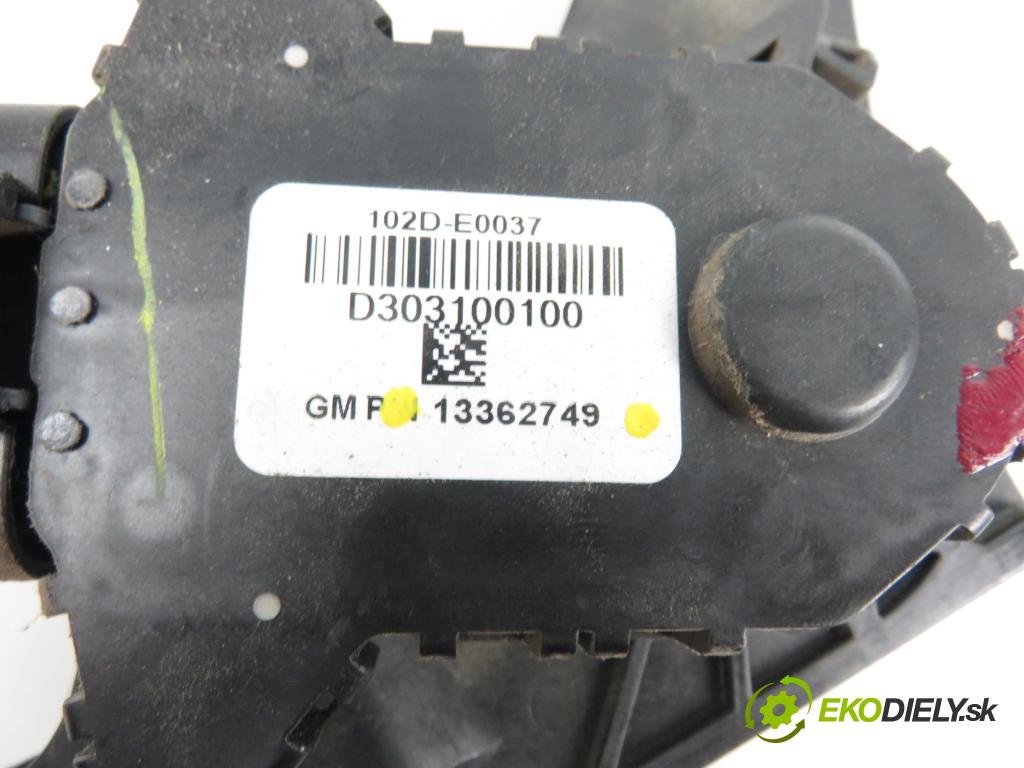 OPEL MERIVA B nadwozie wielkoprzestrzenne (MPV) (S10) MINIVAN 2010 1398,00 Pozostałe 1398,00 Potenciometer plynového pedálu 13362749 (Pedále)