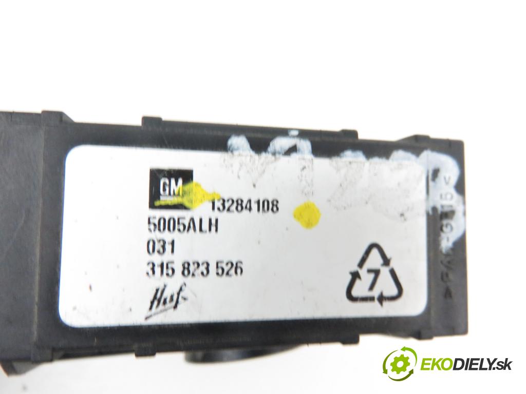 OPEL MERIVA B nadwozie wielkoprzestrzenne (MPV) (S10) MINIVAN 2010 1398,00 Czujniki uderzenia 1398,00 Snímač nárazu 13284108 (Snímače nárazu)