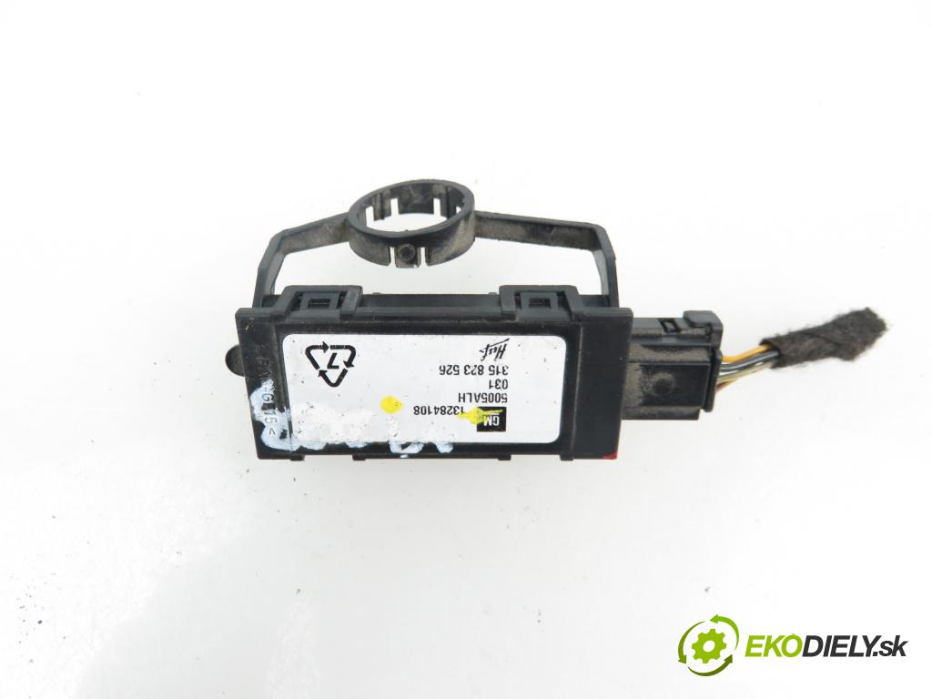 OPEL MERIVA B nadwozie wielkoprzestrzenne (MPV) (S10) MINIVAN 2010 1398,00 Czujniki uderzenia 1398,00 Snímač nárazu 13284108 (Snímače nárazu)