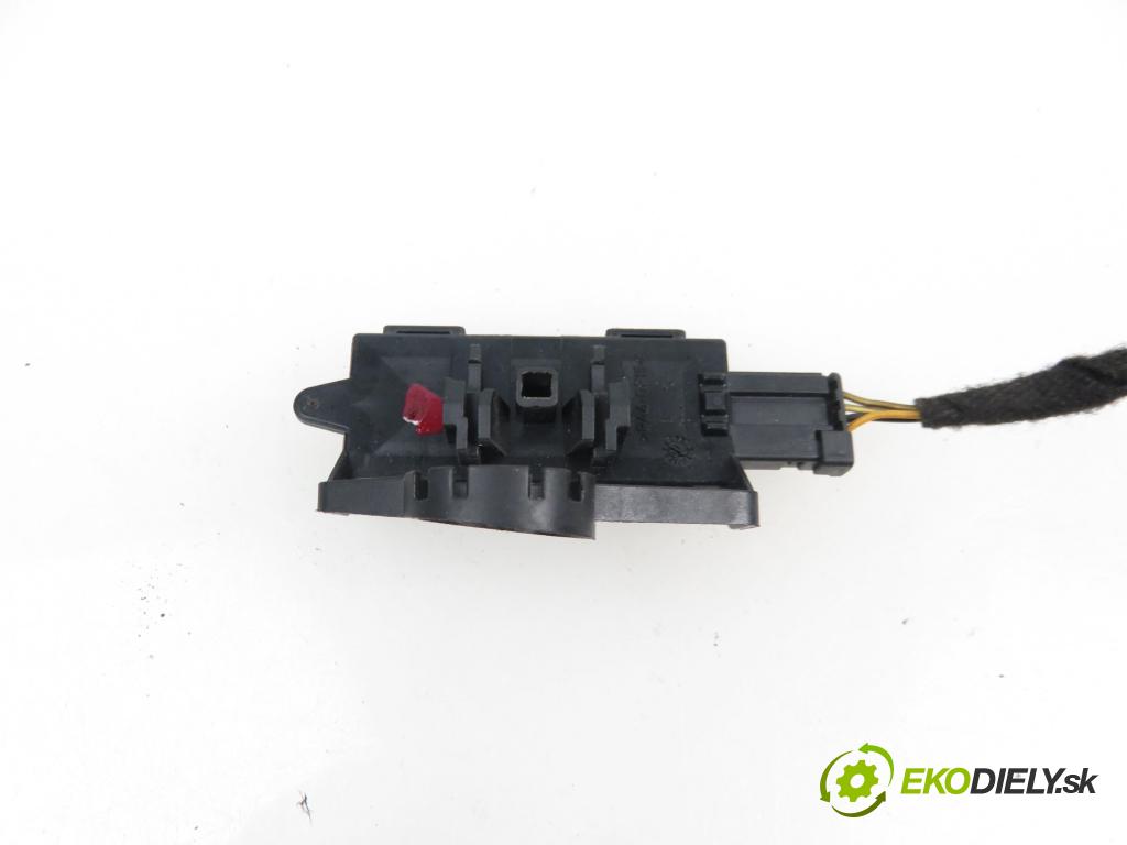 OPEL MERIVA B nadwozie wielkoprzestrzenne (MPV) (S10) MINIVAN 2010 1398,00 Czujniki uderzenia 1398,00 Snímač nárazu 13284108 (Snímače nárazu)