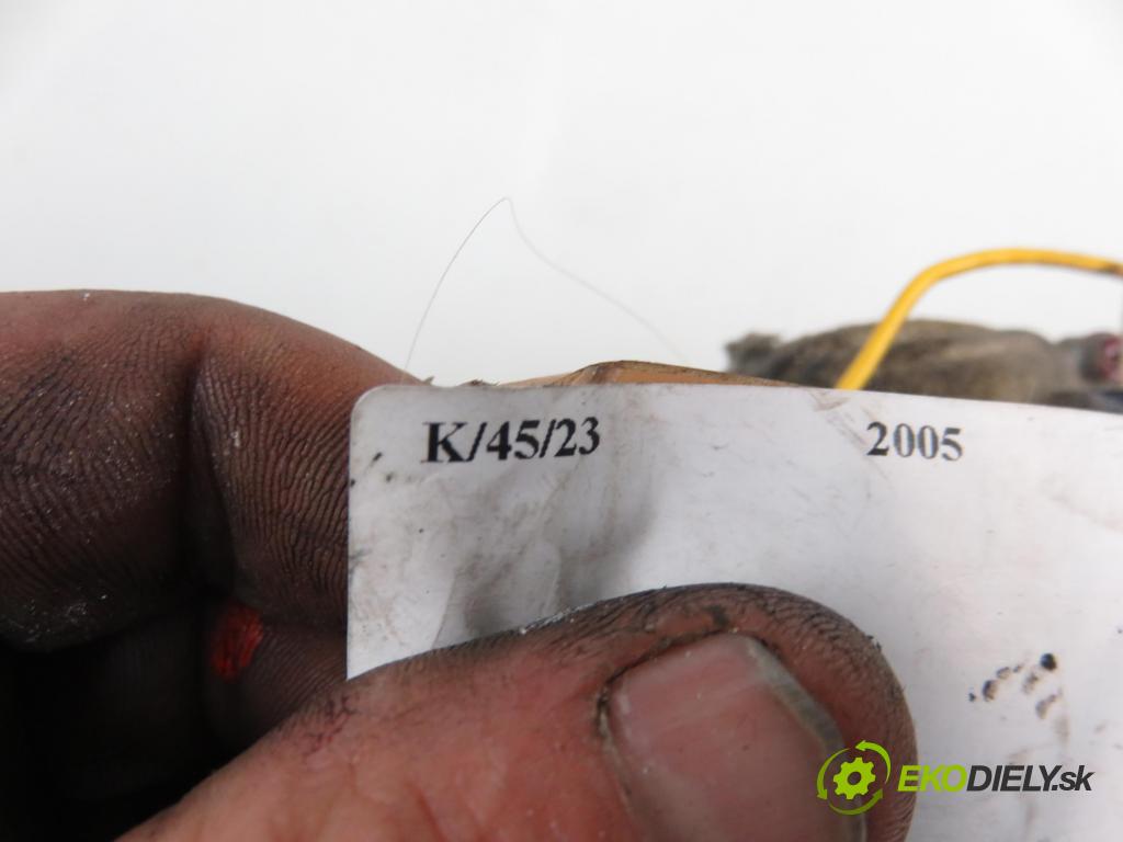 OPEL COMBO Nadwozie pełne/minivan KOMBIVAN 2005 1686,00 Silniki wycieraczek 1686,00 Motorček stieračov predný 23001743