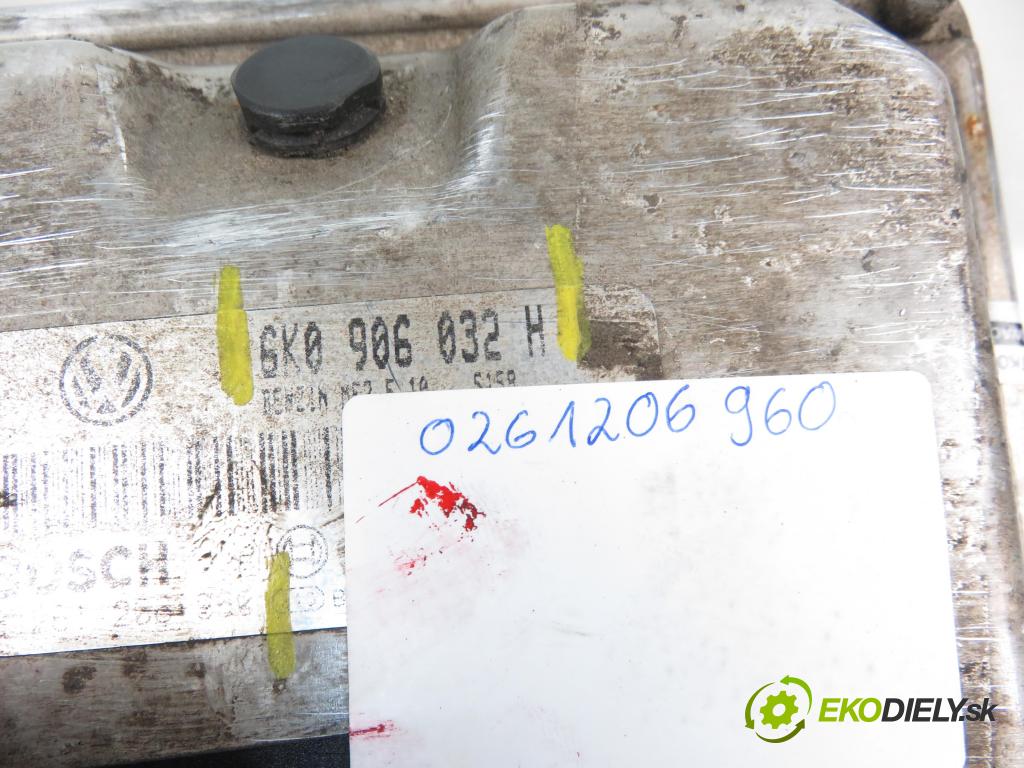 VW POLO CLASSIC (6V2) SEDAN 2000 1390,00 Sterowniki silnika 1390,00 Riadiaca jednotka Motor 0261206960;6K0906032H
