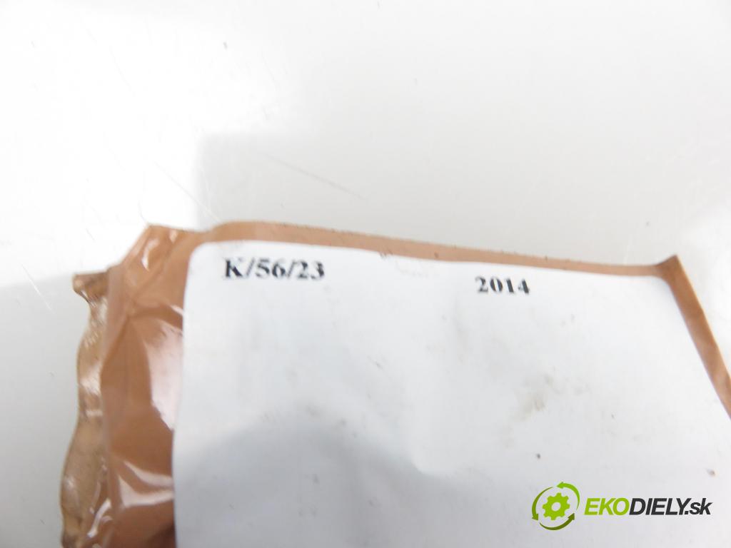 KIA PRO CEE´D (JD) HB 2014 1582,00 Silniki wycieraczek 1582,00 Motorček stierače ZADNÉ: F00S2B2236;98700A2700