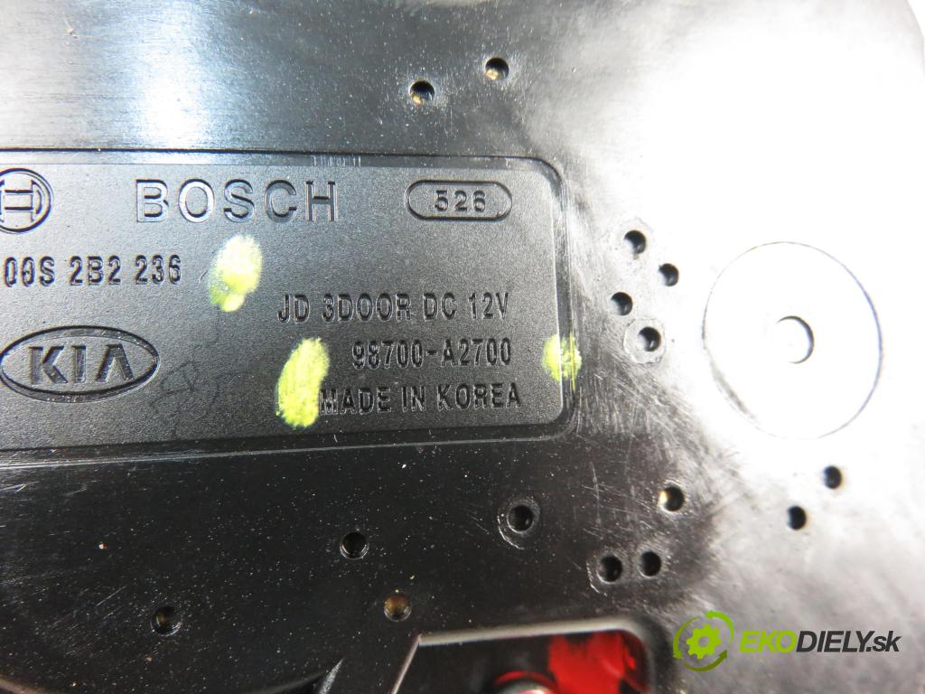 KIA PRO CEE´D (JD) HB 2014 1582,00 Silniki wycieraczek 1582,00 Motorček stierače ZADNÉ: F00S2B2236;98700A2700