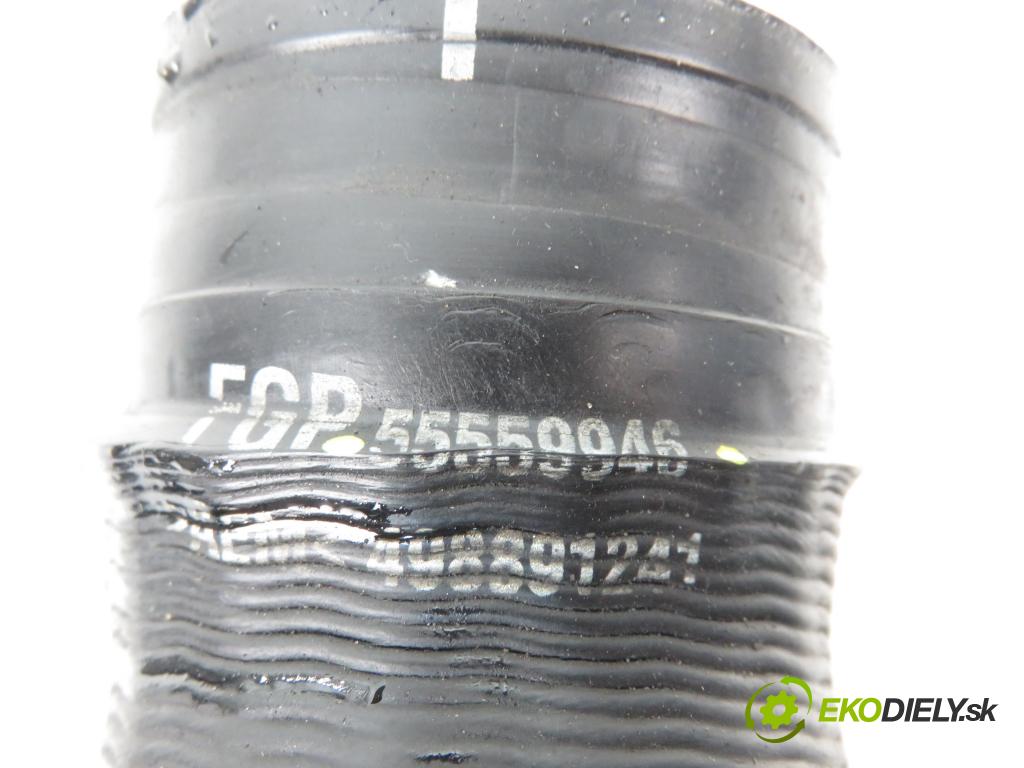 OPEL ASTRA H (A04) HB 2006 1686,00 Przewody chłodnic powietrza 1686,00 Rúra intercoolera turba 55559946