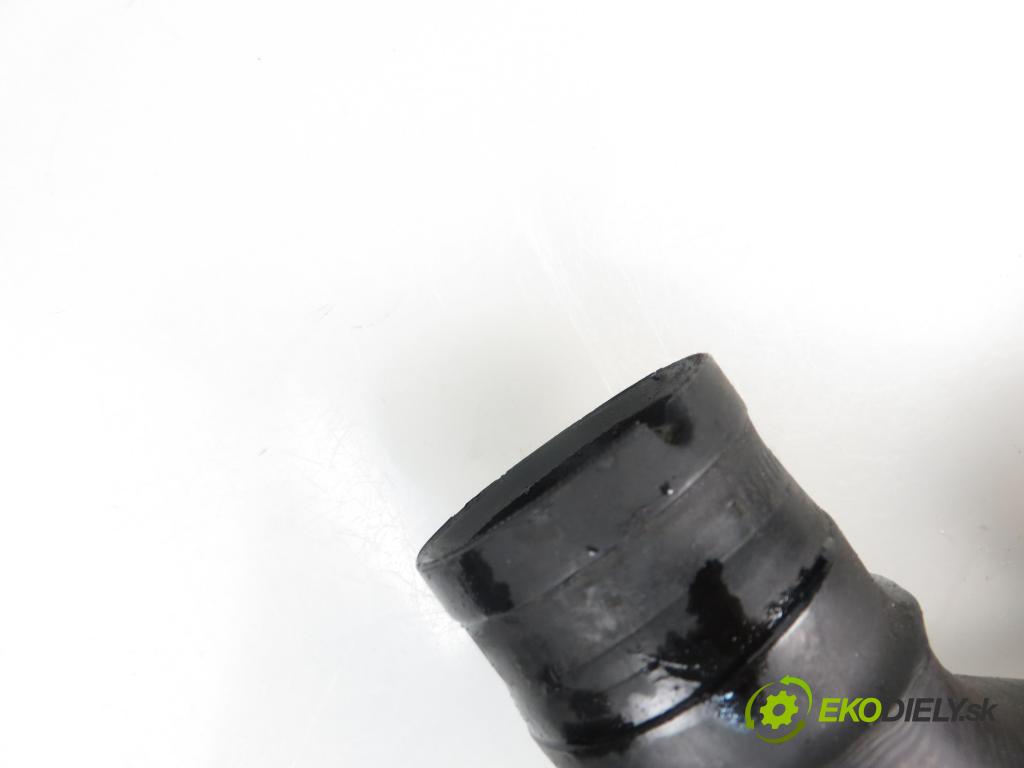 OPEL ASTRA H (A04) HB 2006 1686,00 Przewody chłodnic powietrza 1686,00 Rúra intercoolera turba 55559947