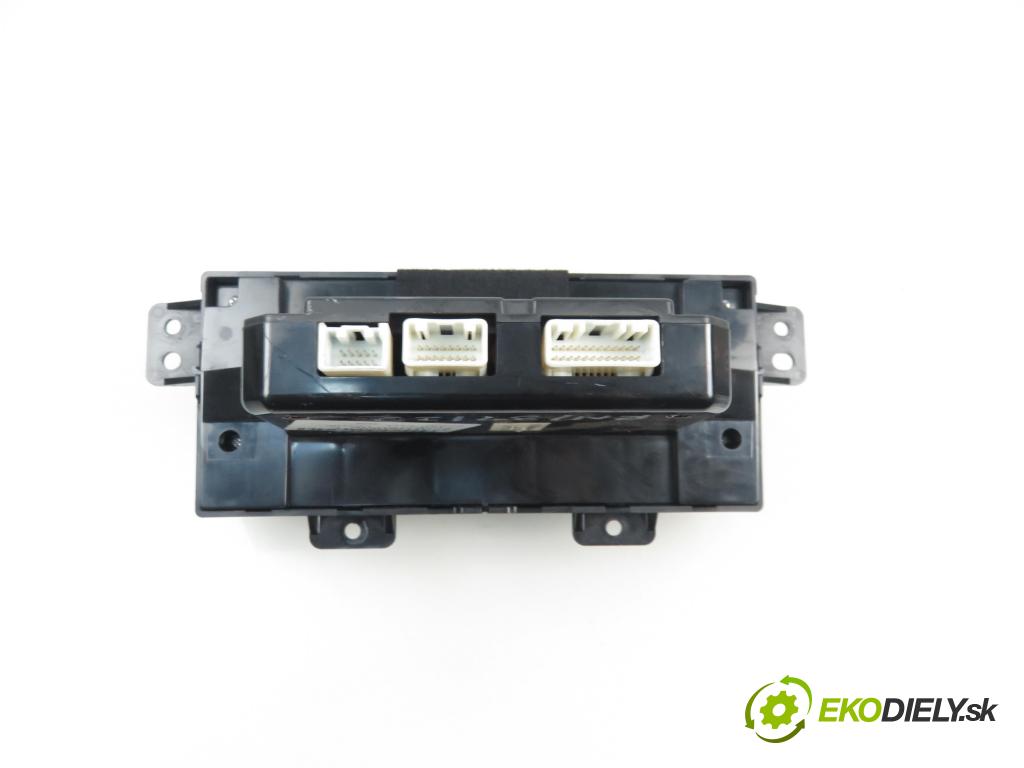 MAZDA CX-9 (TB) SUV 2008 3726,00 Panele sterowania, przełączniki 3726,00 Panel kúrenia KLIMATRONIK TD1161190