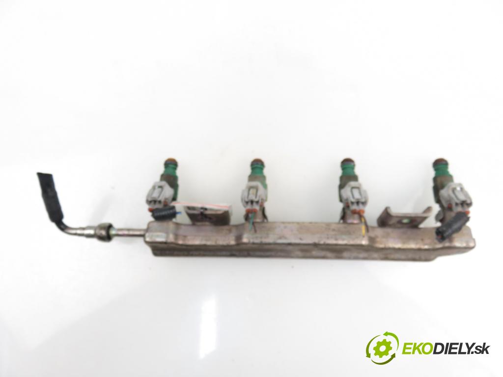 NISSAN SENTRA V (B15) SEDAN 2005 1769,00 Listwy wtryskowe 1769,00 Lišta vstrekovacia 0280156159;166004Z800 (Vstrekovacie lišty)