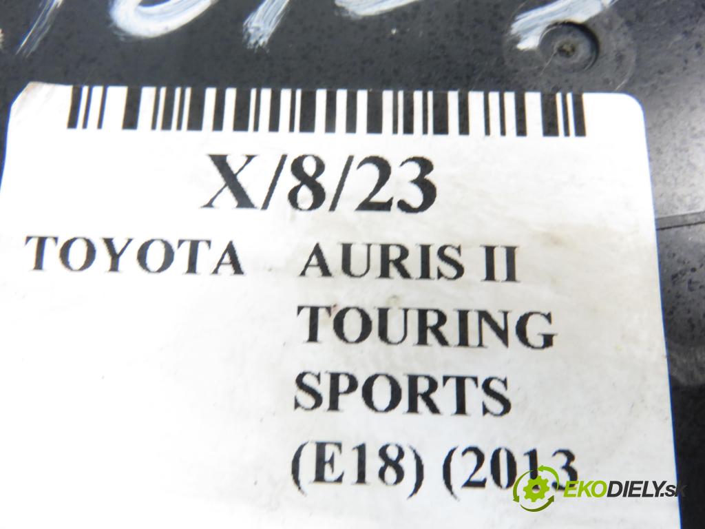 TOYOTA AURIS TOURING SPORTS (_E18_) KOMBI 2014 1364,00 Skrzynki bezpieczników 1364,00 MODUL BSI 8922102331
