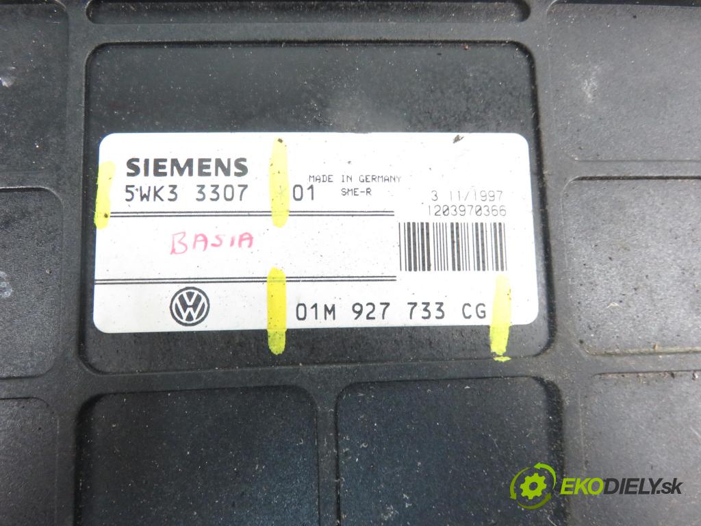 AUDI A3 (8L1) HB 1997 1595,00 Sterowniki skrzyni 1595,00 Riadiaca jednotka prevodovky 01M927733CG;5WK33307
