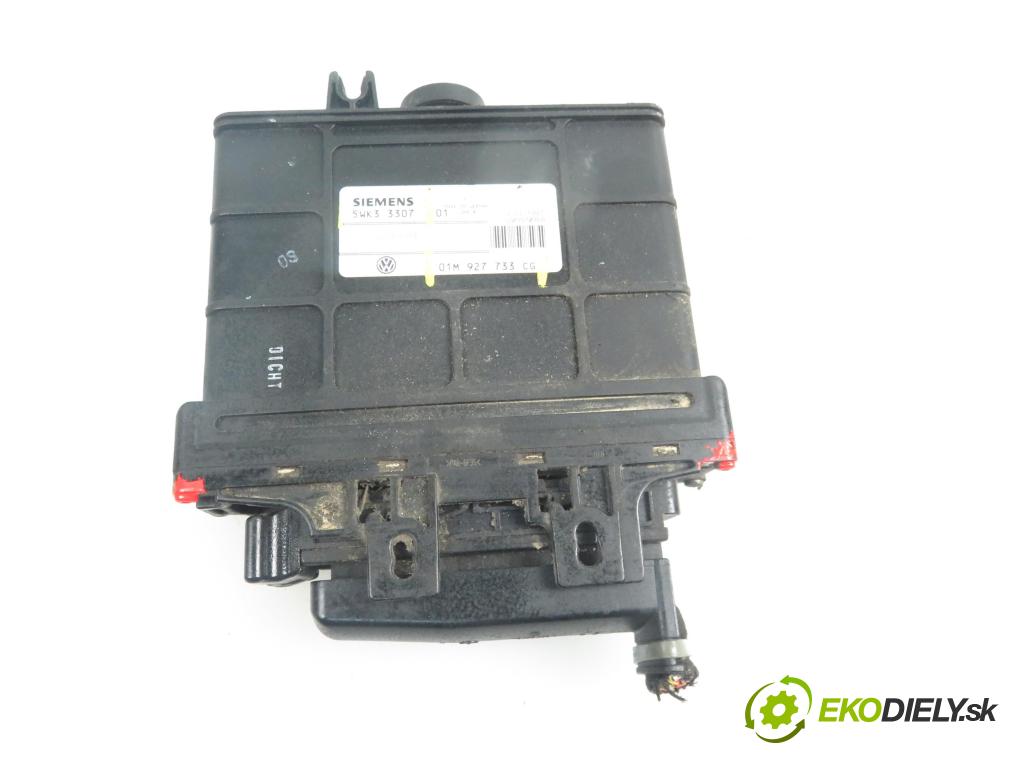 AUDI A3 (8L1) HB 1997 1595,00 Sterowniki skrzyni 1595,00 Riadiaca jednotka prevodovky 01M927733CG;5WK33307