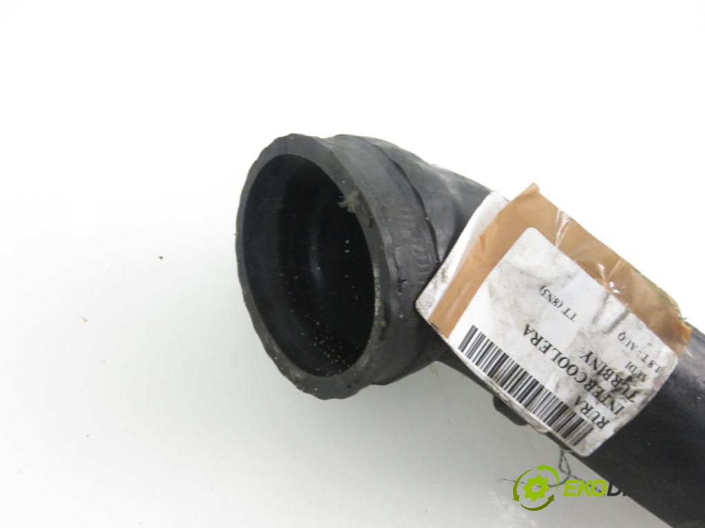 AUDI TT (8N3) COUPE 2001 1781,00 Przewody chłodnic powietrza 1781,00 Rúra intercoolera turba 06A145708B