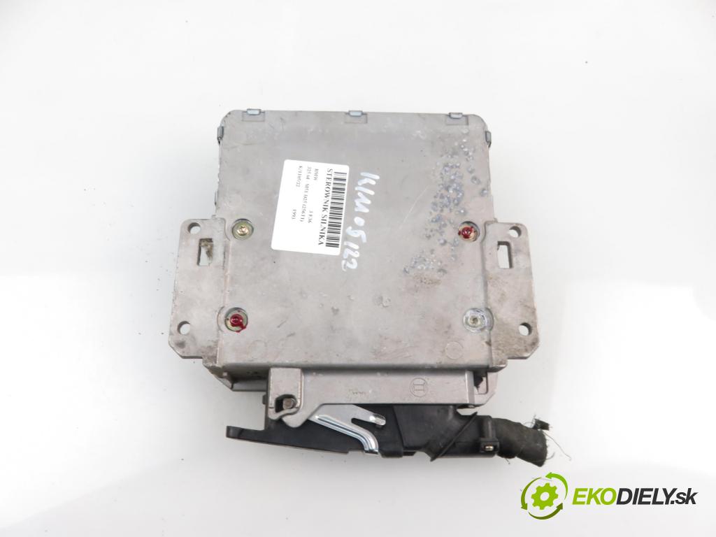 BMW 3 (E36) SEDAN 1993 2497,00 Sterowniki silnika 2497,00 Riadiaca jednotka Motor 2243416; 0281001180