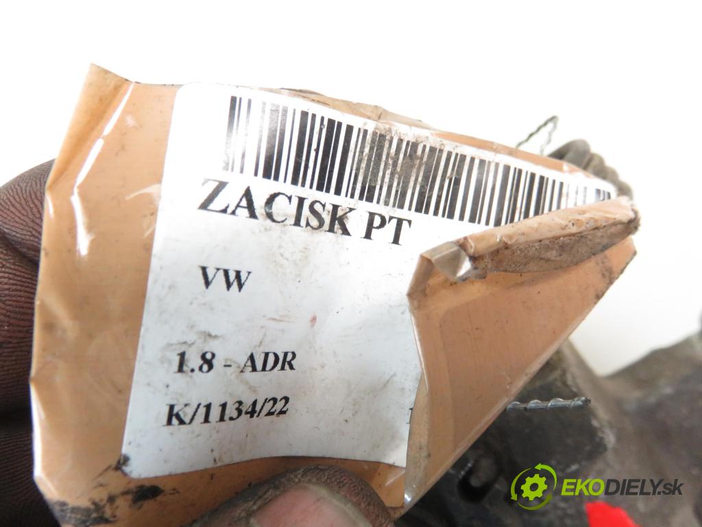 VW PASSAT B5 Variant (3B5) KOMBI 1998 1781,00 Zaciski 1781,00 Brzdič strmeň pravé zadné 