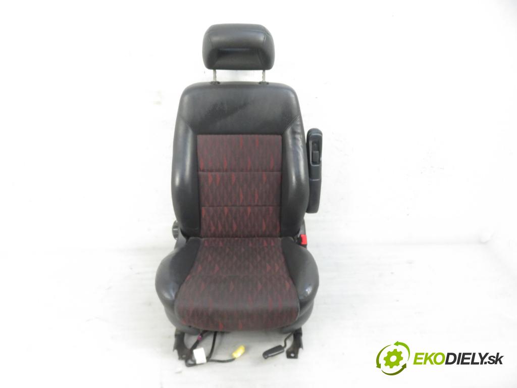 FORD GALAXY (WGR) VAN 2001 1896,00 Fotele, kanapy 1896,00 Sedadlo CESTUJÚCI/PP
