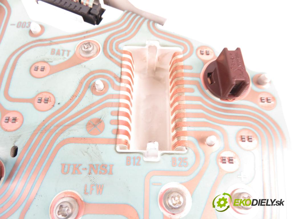 MITSUBISHI CARISMA (DA_) LIFTBACK 1999 90,00 1.8 GDI (DA2A) - 4G93 (GDI) 1834,00 Prístrojovka elektrický MR381347