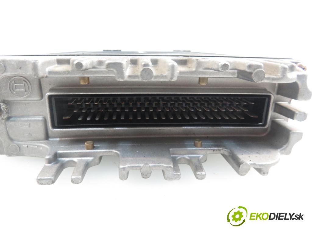 FORD GALAXY (WGR) VAN 1997 1896,00 Sterowniki silnika 1896,00 Riadiaca jednotka Motor 0281001251252; 028906021P