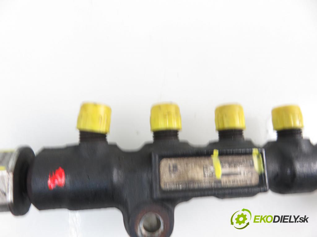 PEUGEOT 307 (3A/C) HB 2002 1398,00 Listwy wtryskowe 1398,00 Lišta vstrekovacia 9654592680; 9653981180 (Vstrekovacie lišty)