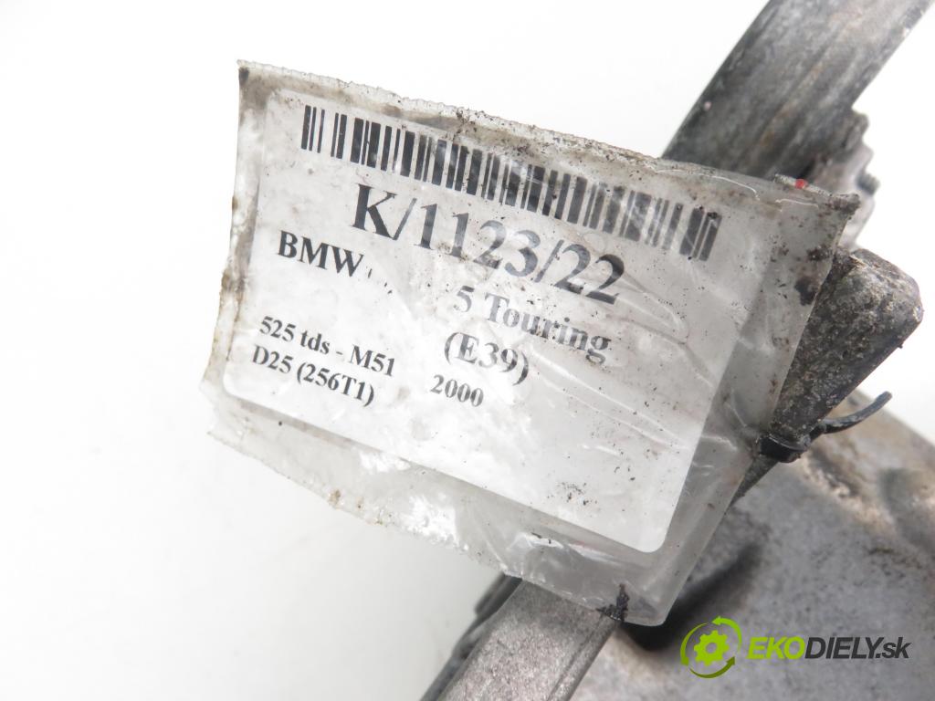 BMW 5 Touring (E39) KOMBI 2000 2497,00 Wsporniki i łapy 2497,00 Uchytenie pumpy servočerpadlo 2245747