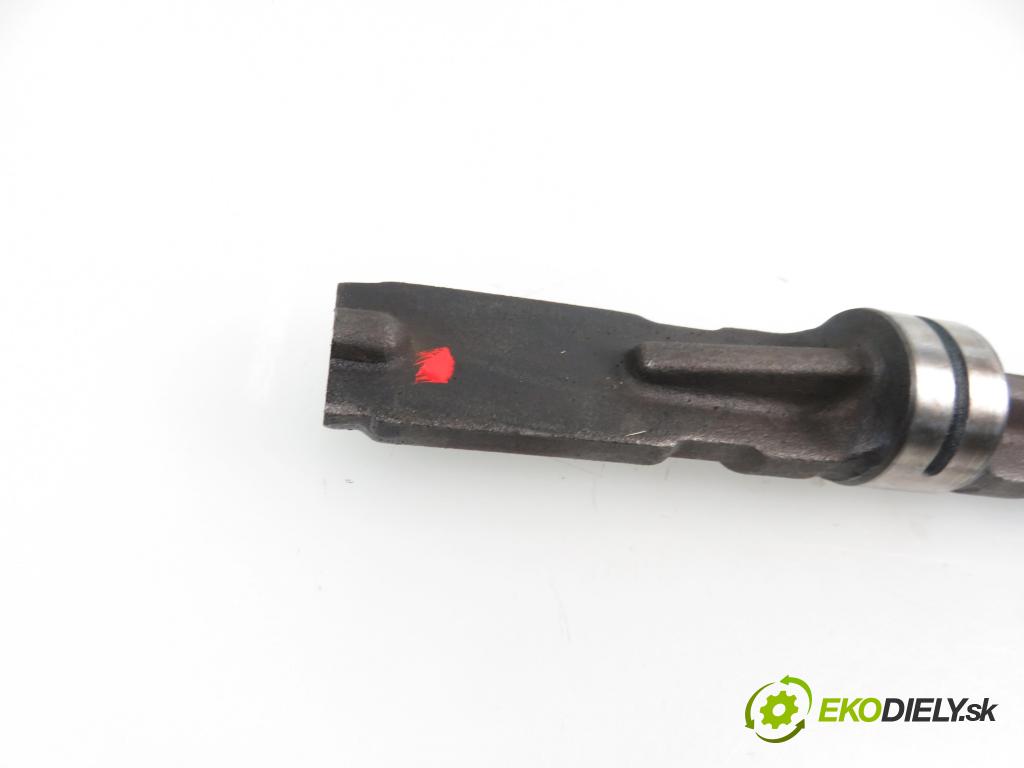 MITSUBISHI PAJERO III (V7_W, V6_W) SUV 2000 3200,00 Pompy oleju 3200,00 pumpa oleje  (Olejové pumpy)