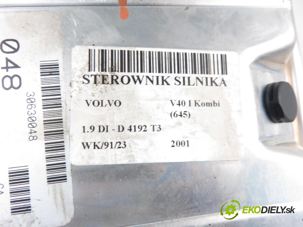 VOLVO V40 Kombi (645) KOMBI 2001 1870,00 Sterowniki silnika 1870,00 Riadiaca jednotka Motor 0281010441; 8200065996