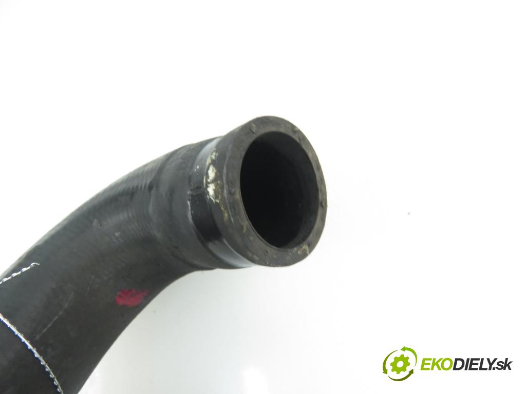 OPEL MERIVA A nadwozie wielkoprzestrzenne (MPV) (X03) MINIVAN 2005 1686,00 Przewody chłodnic powietrza 1686,00 Rúra intercoolera turba 55351859