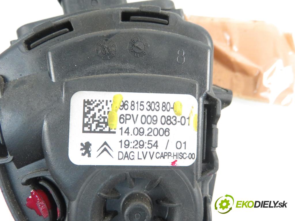 PEUGEOT 207 (WA_, WC_) HB 2006 1560,00 Pozostałe 1560,00 Potenciometer plynového pedálu 9681530380 (Pedále)