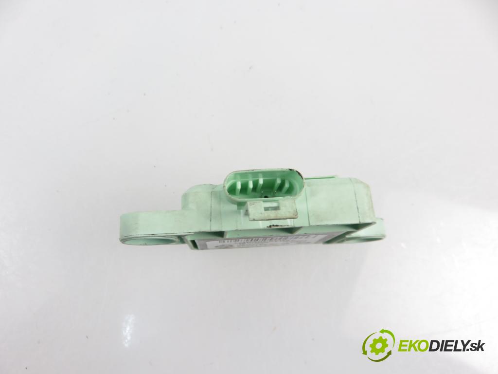 BMW X3 (E83) SUV 2005 1995,00 Czujniki uderzenia 1995,00 Snímač nárazu 3415299 (Snímače nárazu)